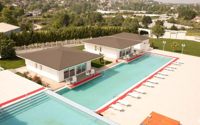 Mourouj Gloria White Palace Hotel & SPA