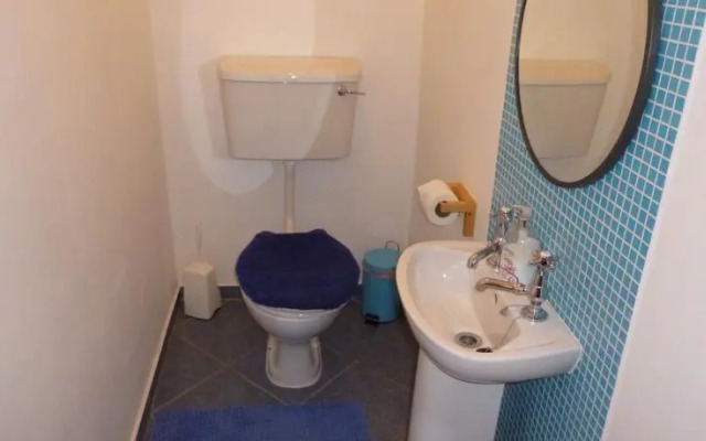 Belan Lodge - Courtyard Accommodation,"The Francis Richard"