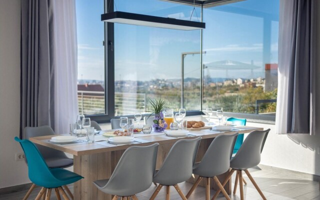 Nice Home in Kucine with WiFi, 4 Bedrooms & Hot Tub