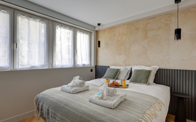 Sublime AC Apartment Eiffel Tower Champs de Mars