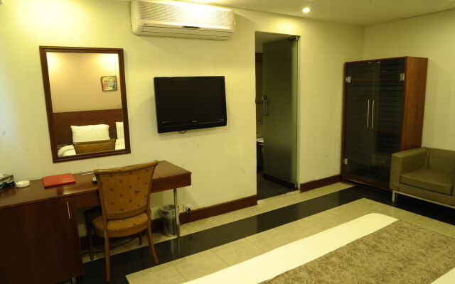 Hotel One Gulberg Lahore