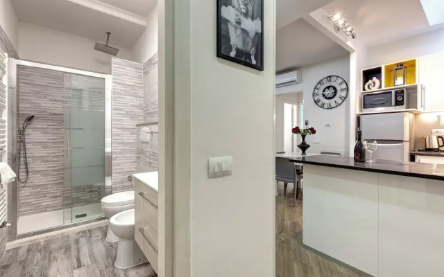 Barnaba Apartment by Mamo Florence