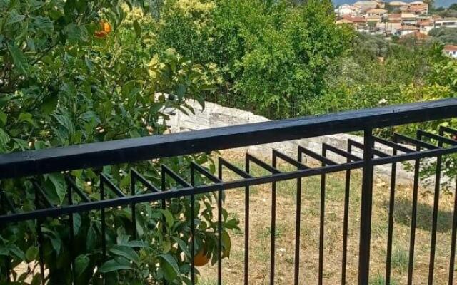Nikiana's View, 3 Bedroom Luxury Apartment