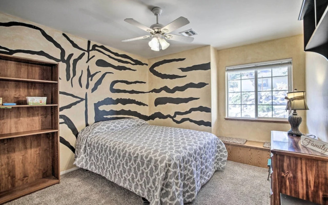 Welcoming Tehachapi Home w/ Deck & Grill!
