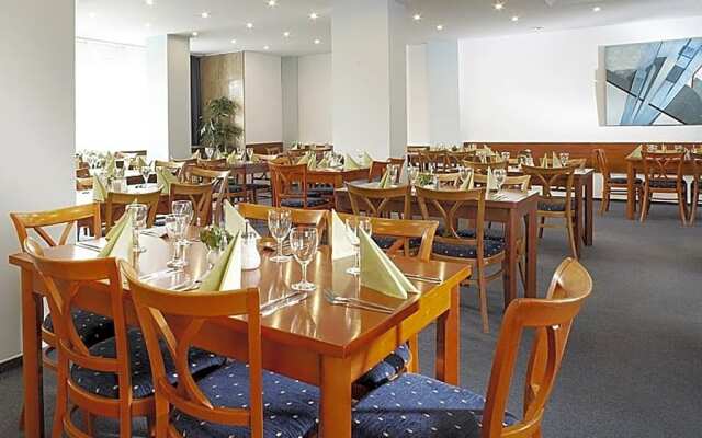 Hotel Fortuna West