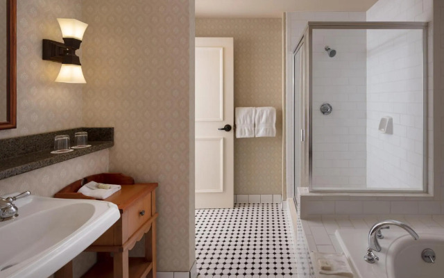 St. Eugene Golf Resort & Casino