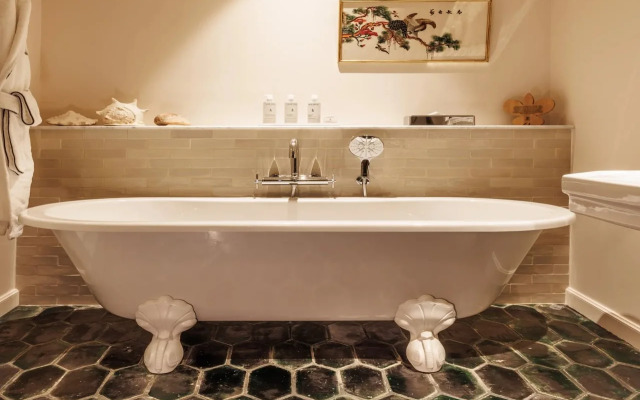 Domaine De Locguénolé & Spa