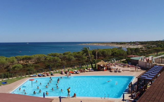 Camping Porto Corallo