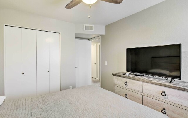 Gilbert Home w/ Private Pool & Putting Green!