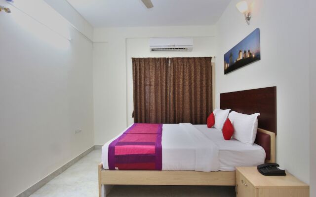 OYO 5379 Crown White House