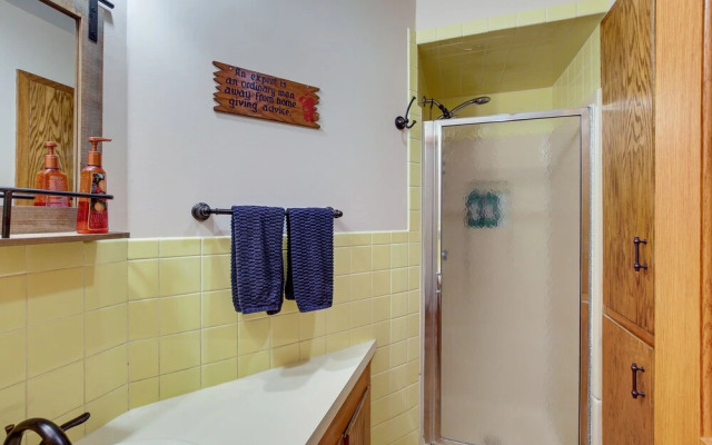 Charming Clintonville Retreat - Relax & Kayak!