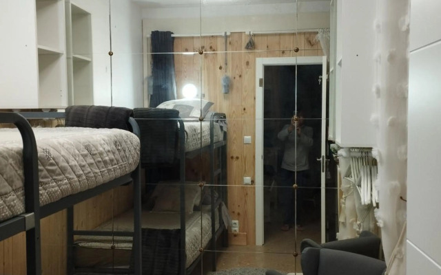 CHAMBRES D'HÔTES CHEZ CATHERINE A REUS chambre patio