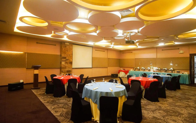 Go Hotels Iloilo