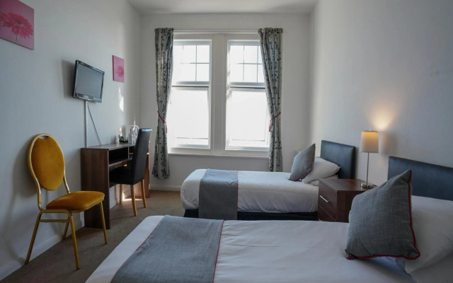 OYO Shanklin Beach Hotel