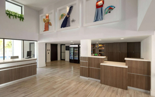 Mai Hana Hotel- Intl Drive, Trademark Collection by Wyndham