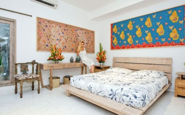 Villa Lotus Sanur 1 – Guest Rooms – Denpasar