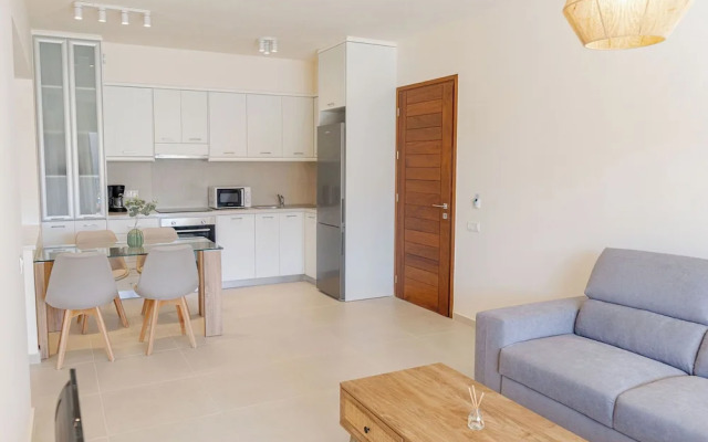 Phaedrus Living: Seaside Thalassa Cretan 102