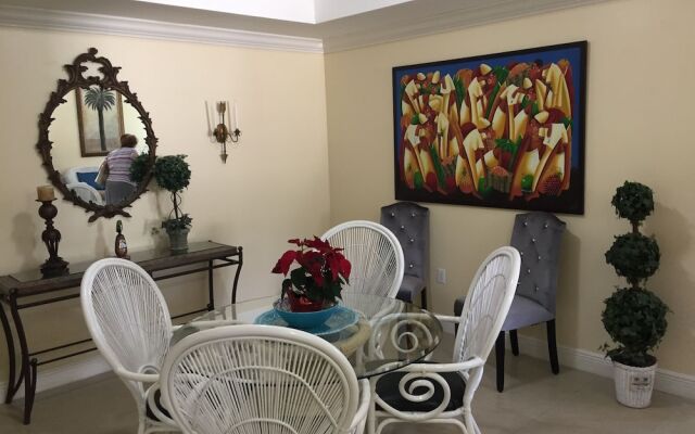 Cacha Garin Art House