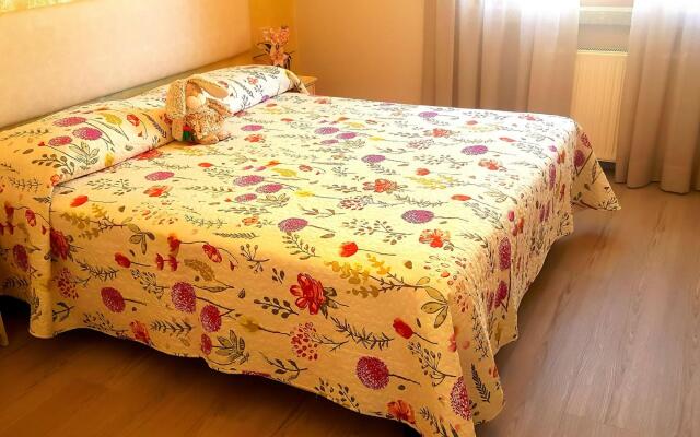 Attractive apartment in Crone with garden