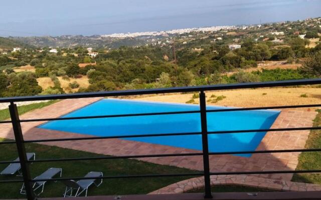 Villa Alexandros - Four Seasons