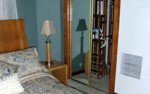 European Guest House - Biscayne