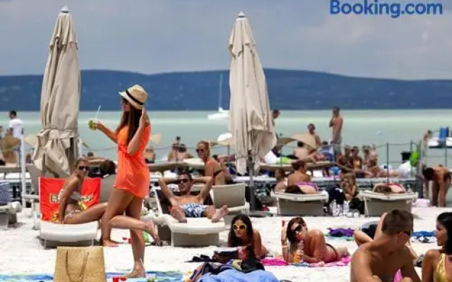 Villa Palazzo Apartments