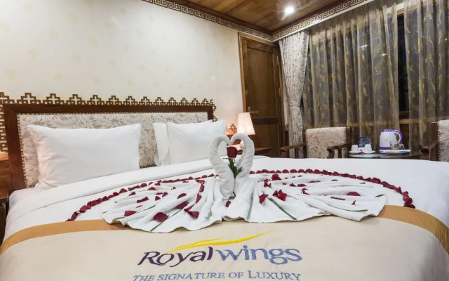 Royal Wings Cruise