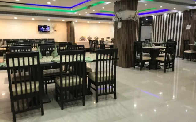 Hotel Sarweshwary