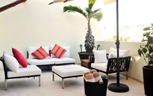 Condo Las Olas 306 by Playa Paradise