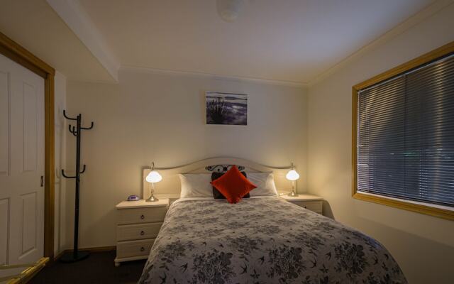 Maria Views Bed & Breakfast
