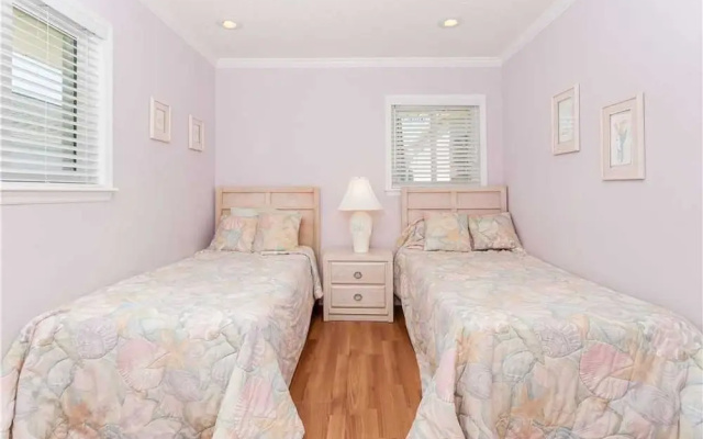 Sea Urchin 39 by Distinctive Beach Rentals