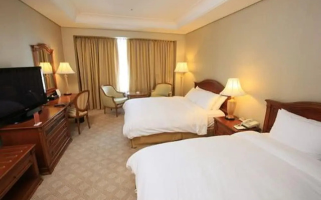 High One Grand Hotel Main Tower