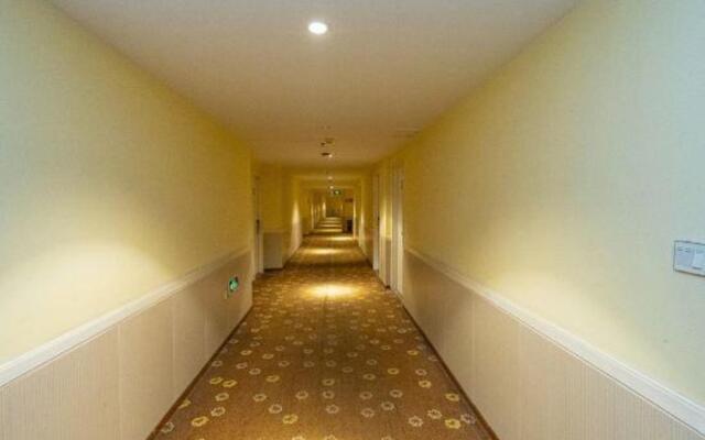 Super 8 Hangzhou Binjiang Xingguang Avenue