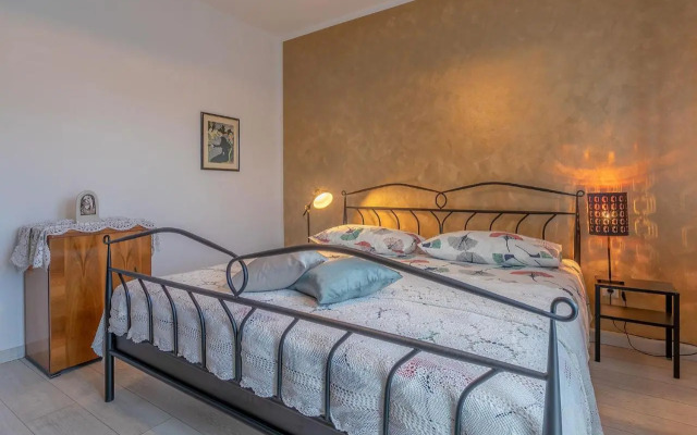 Premium 100m2 sea view apartment