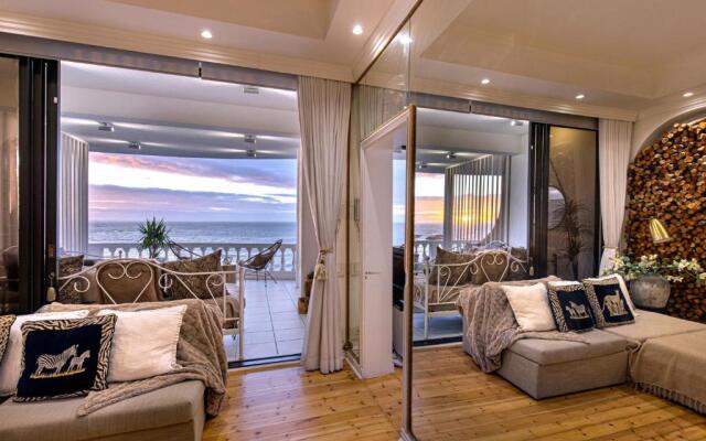 Clifton YOLO Spaces – Clifton Beachfront Apartments