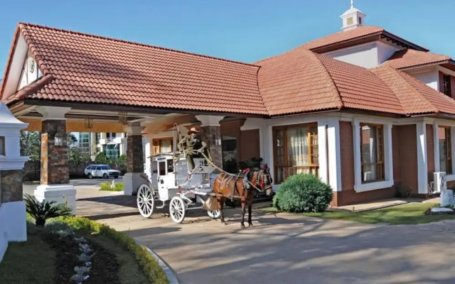 Royal Reward Resort