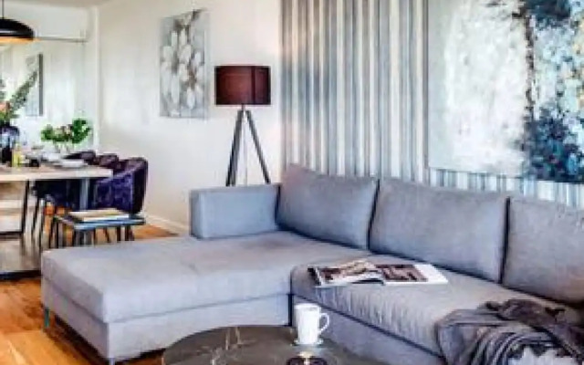 Beachy Apartment w Pool Ocean Views Beach Steps