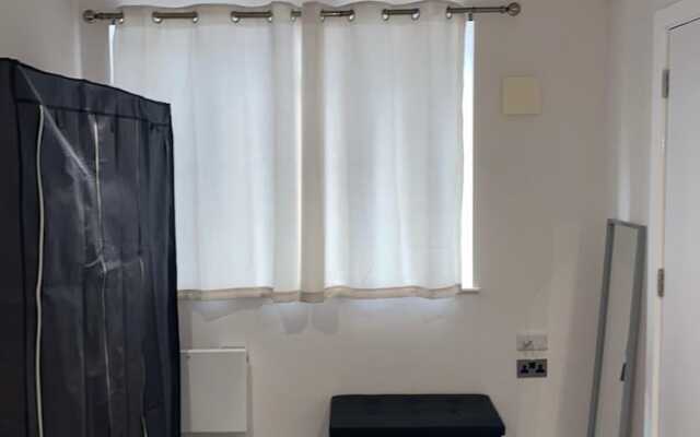 Fresh and Modern 2 Bed Flat Birmingham