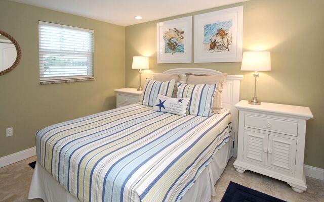 Beach Breeze Unit 2 by Anna Maria