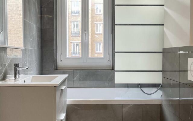 1594B - Eiffel Tower - Superb apartment