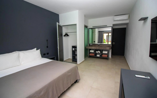 My Blue Hotel