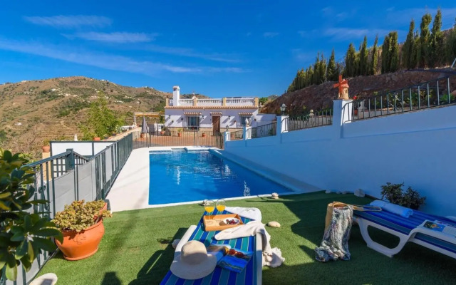 Villa José Andrés Torrox by Ruralidays