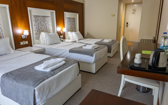 Sentinus Beach Hotel