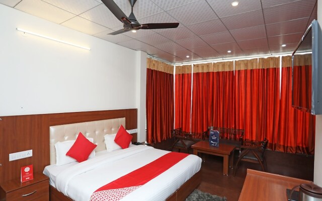 OYO 33014 Bhagwati Palace Guest House