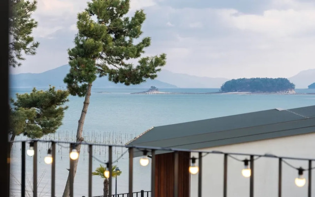 Sacheon Ara Private Pool Villa