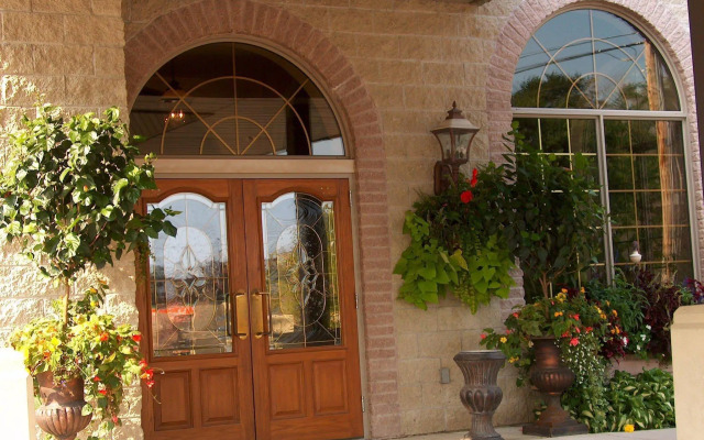 Stone Gate Inn