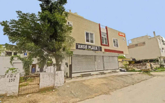 Oyo Flagship 92422 Hotel Ansh Plaza