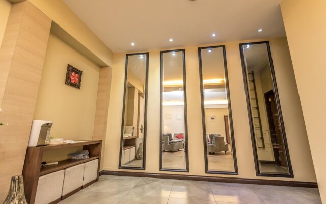 Little Gaya Hotel