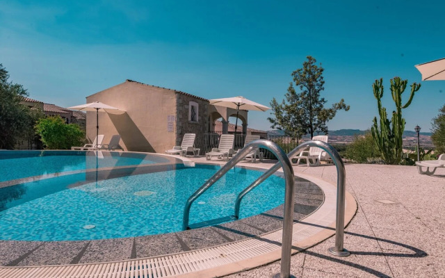 The Fantastic Residenza Badus two Bedroom Sleeps six Num0824