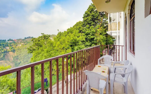 OYO 13726 Home Cozy 2BHK Hathi Paon Road